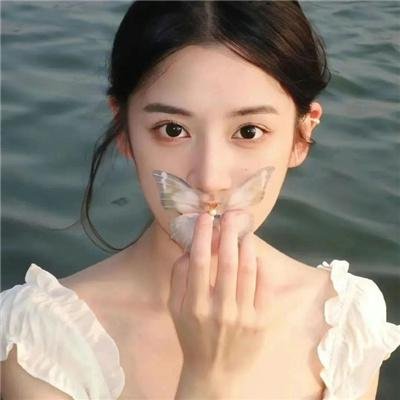 两个人一双手